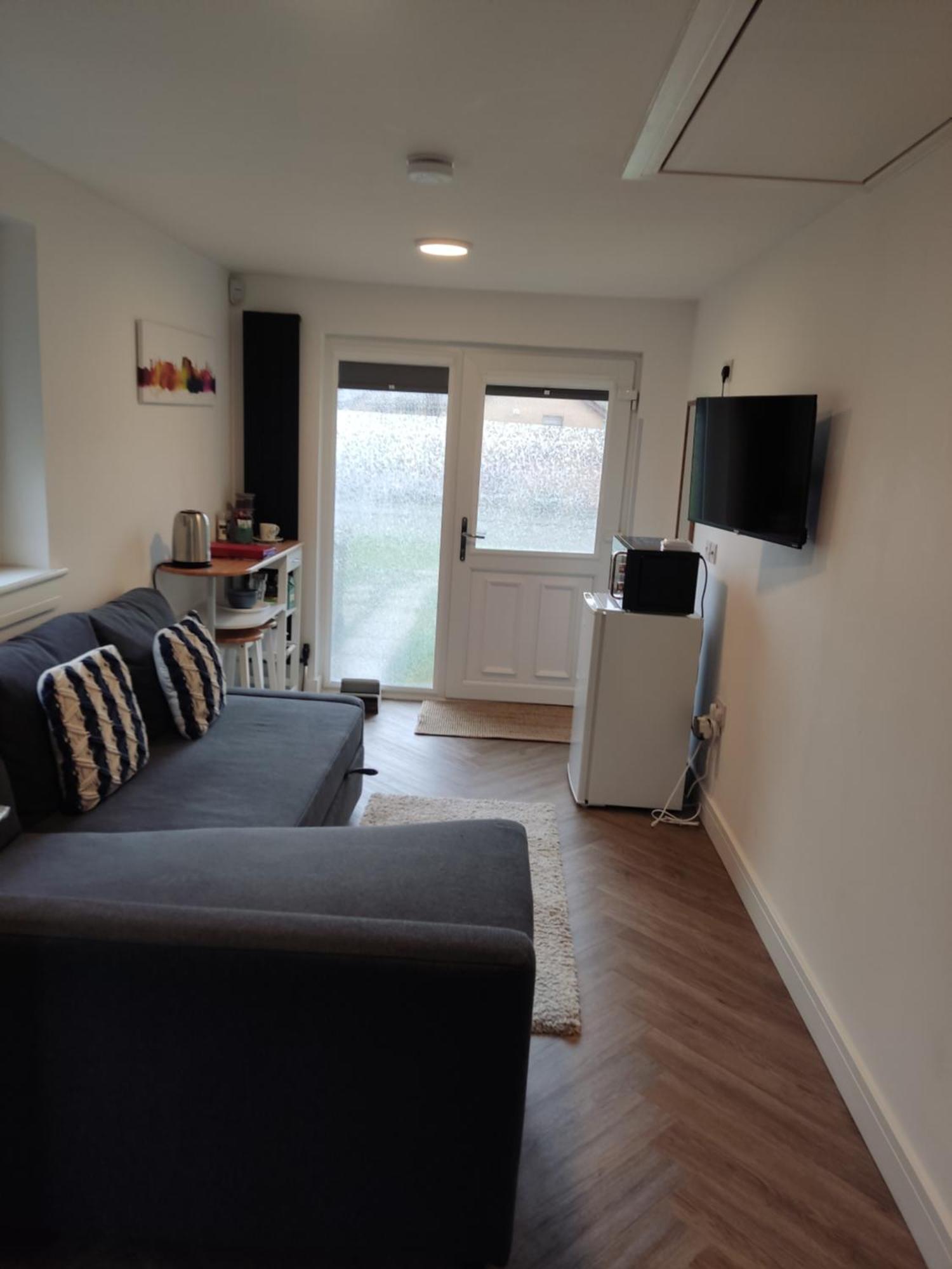 En-Suite Double Room With Private Entrance EDI Exterior foto